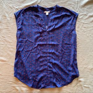 Cap-sleeve split neck top